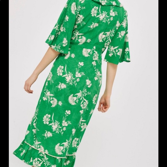 NWOT TopShop wrap dress, silky viscose material. - Picture 3 of 5